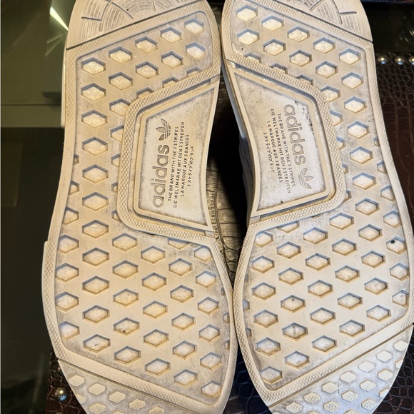 Pharrell x Adidas NMDs White - Picture 6 of 6